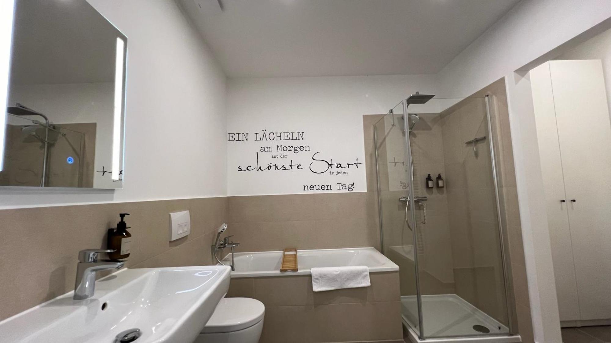 Neu! City-Loft-Apartment Im Goethe Palais I 5P I Lift I Parkplatz I Zentrum I Helios Aue  Extérieur photo